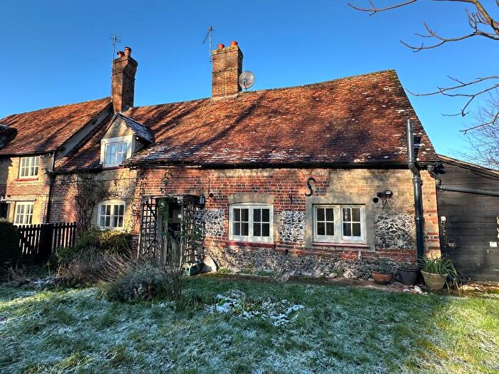 2 Bedroom Semi-Detached House To Rent In West Lane, HP27