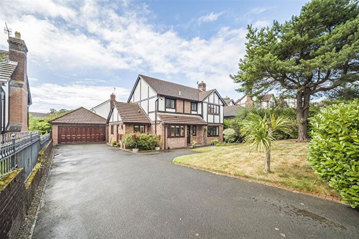4 Bedroom Detached House For Sale In Llythrid Avenue Uplands, Swansea, SA2