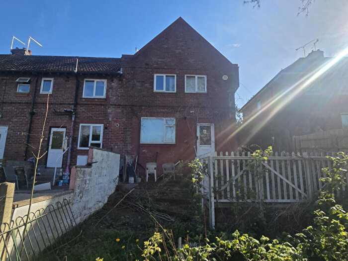 3 Bedroom End Of Terrace House For Sale In Raisen Hall Road, Sheffield, South Yorkshire, S5