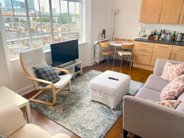 1 Bedroom Flat To Rent In Upper Woburn Place, Bloomsbury, WC1H