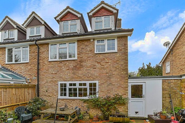 4 Bedroom Semi-Detached House For Sale In Churchfield, Fittleworth, West Sussex, RH20