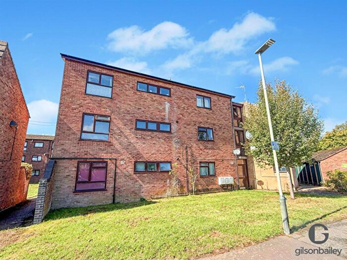 2 Bedroom Flat For Sale In Russet Grove, Norwich, NR4
