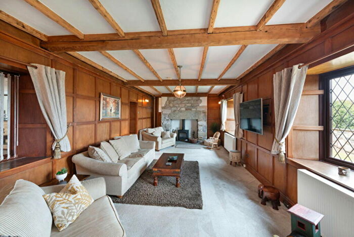 8 Bedroom Detached House For Sale In Pump Lane, Axton, Flintshire, CH8