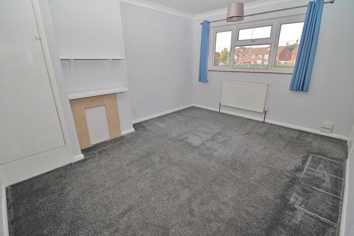 3 Bedroom Terraced House For Sale In Stroudwood Road, West Leigh, PO9