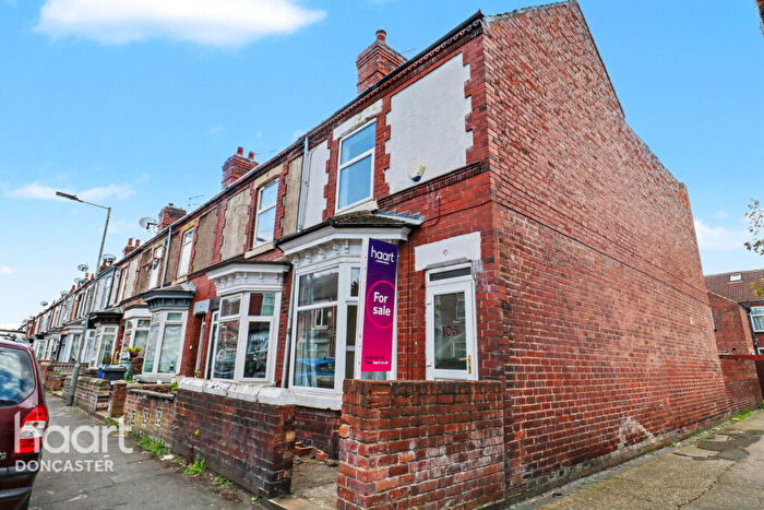 3 Bedroom End Of Terrace House For Sale In Royston Avenue, Bentley, Doncaster, DN5