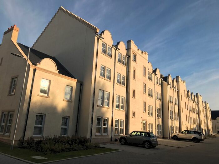 2 Bedroom Flat To Rent In Abbey Park Avenue, St Andrews, Fife, KY16