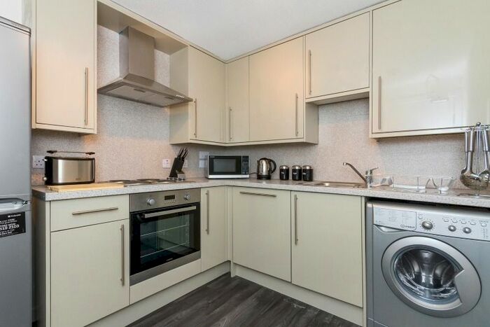 3 Bedroom Flat To Rent In Morgan Street, Baxter Park, Dundee, DD4
