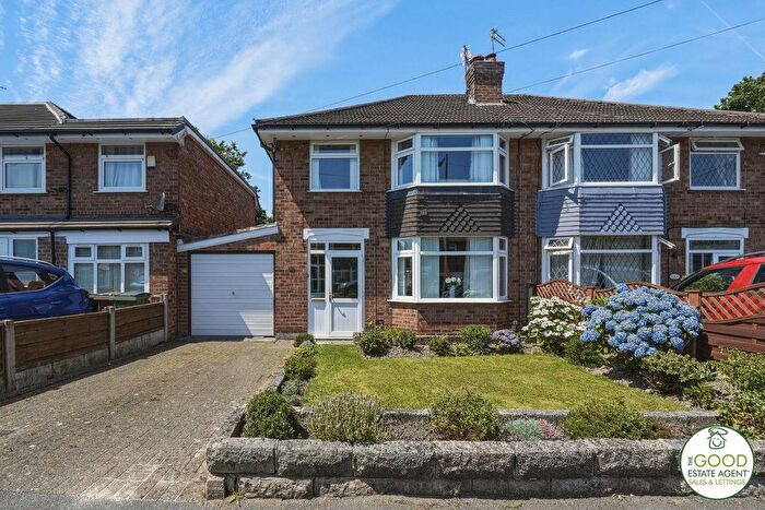 3 Bedroom Semi-detached House For Sale In St. Austell Drive, Cheadle, SK8