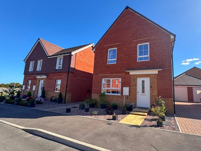 4 Bedroom Detached House For Sale In Billet Gardens, Wimborne, BH21