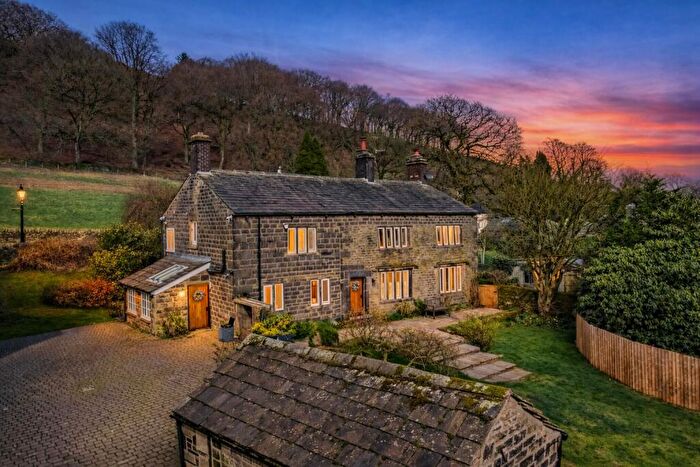 4 Bedroom Detached House For Sale In Cross Lane, Holcombe, Bury, Greater Manchester, BL8