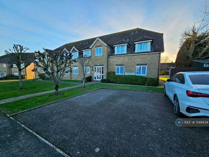 2 Bedroom Flat To Rent In Lynton Court, Polegate, BN26