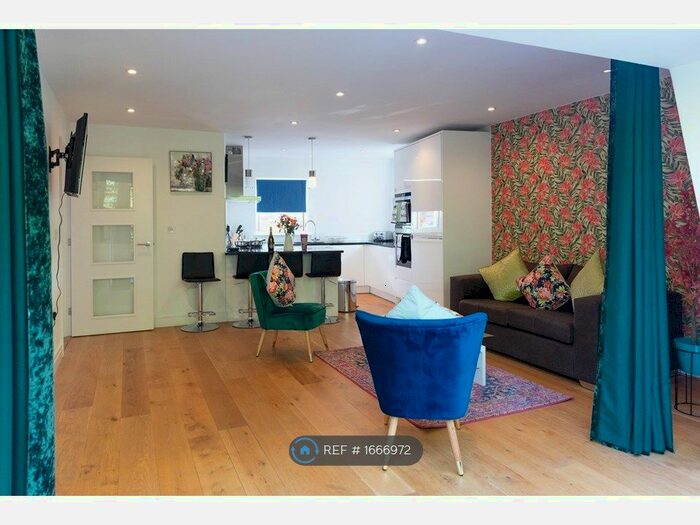 2 Bedroom Flat To Rent In Regents Terrace, Cambridge, CB2