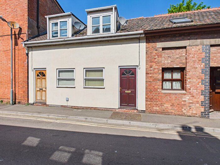 2 Bedroom Terraced House For Sale In St. Mary Street, Bridgwater, TA6