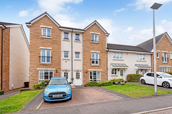 5 Bedroom Town House For Sale In South Chesters Drive, Bonnyrigg, Midlothian, EH19