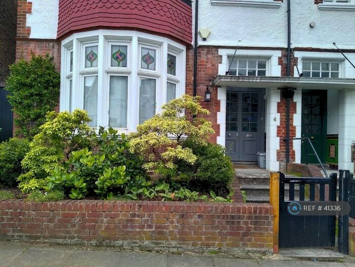 3 Bedroom Semi-Detached House To Rent In Caterham Road, London, SE13