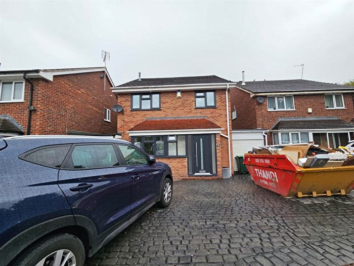 4 Bedroom Detached House To Rent In Little Croft, Birmingham, B43