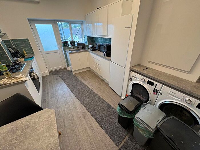 4 Bedroom Terraced House To Rent In Marlborough Road, Brynmill, SA2