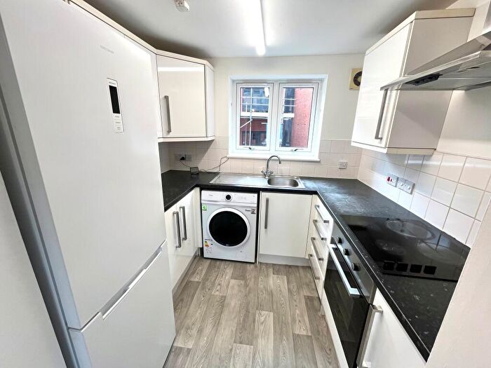 1 Bedroom Apartment To Rent In Chardlace Walk, Nottingham, NG1