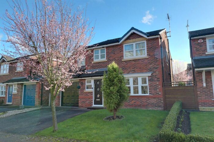 4 Bedroom Detached House For Sale In Kingfisher Close, Nantwich, CW5