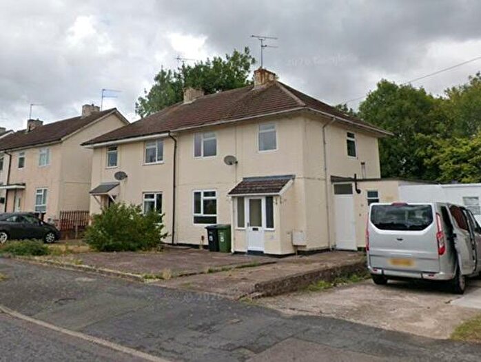 3 Bedroom Semi-Detached House For Sale In Wilton Avenue, Kidderminster, Worcestershire, DY11