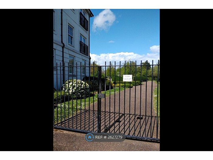 3 Bedroom Flat To Rent In Great Stour Mews, Canterbury, CT1