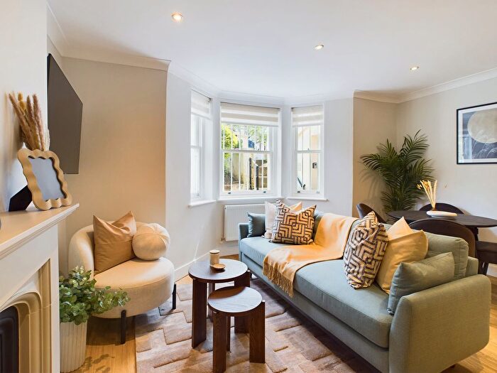 2 Bedroom Flat To Rent In City Of Westminster, W9
