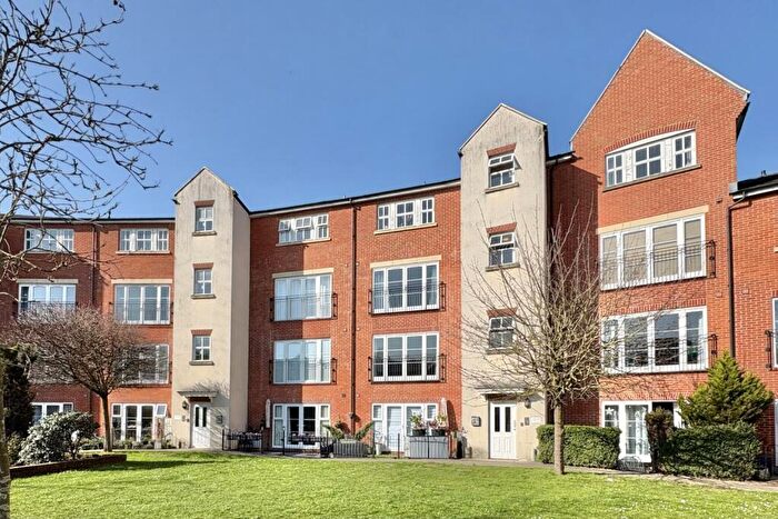 2 Bedroom Flat For Sale In Kings Wharf, Wantage, OX12