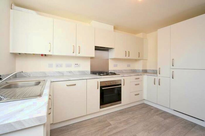 2 Bedroom House To Rent In Waudby Way, Hull, East Riding Of Yorkshi, HU9