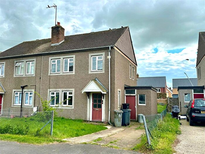 3 Bedroom Semi-Detached House For Sale In Cotswold Crescent, Chipping Norton, Oxfordshire, OX7