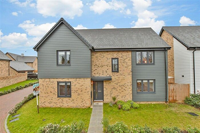 5 Bedroom Detached House For Sale In Evangelist Drive, Faversham, Kent, ME13