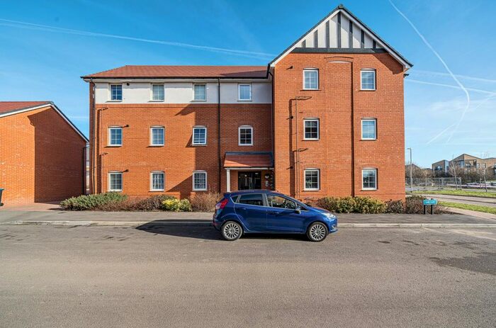 1 Bedroom Flat For Sale In Lark Lane, Harlow, CM17