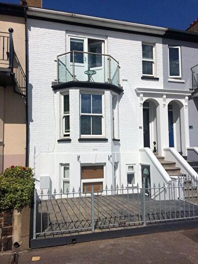 1 Bedroom Apartment To Rent In Eastern Esplanade, Southend-On-Sea, Essex, SS1