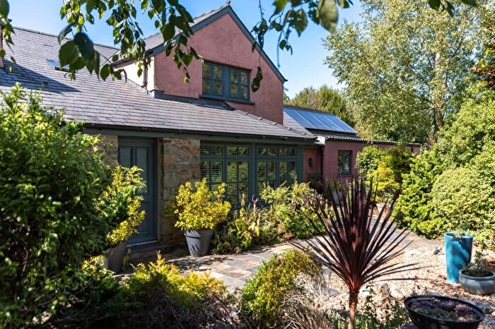6 Bedroom Farm House For Sale In Llanychaer, Fishguard, SA65