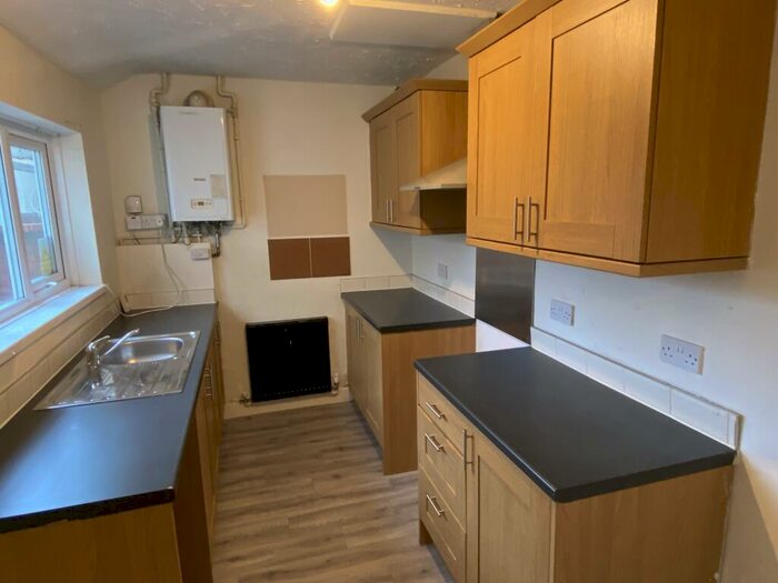 3 Bedroom House To Rent In Dukes Crescent, Edlington, DN12