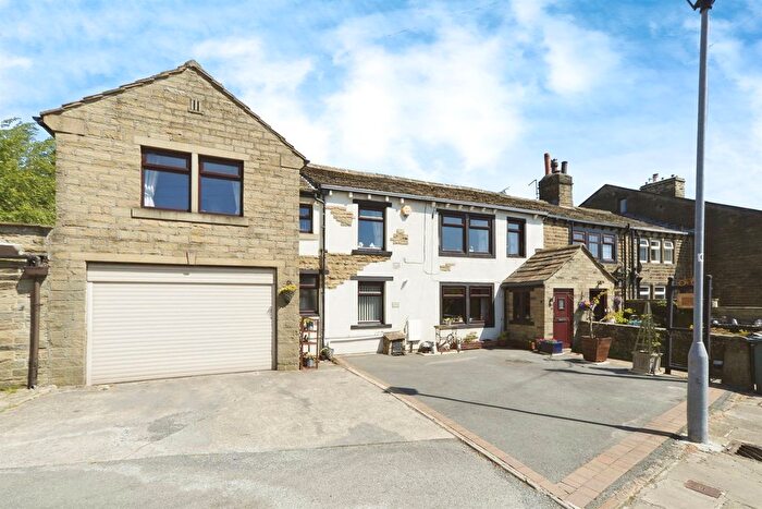 5 Bedroom End Of Terrace House For Sale In North Street, Haworth, Keighley, BD22