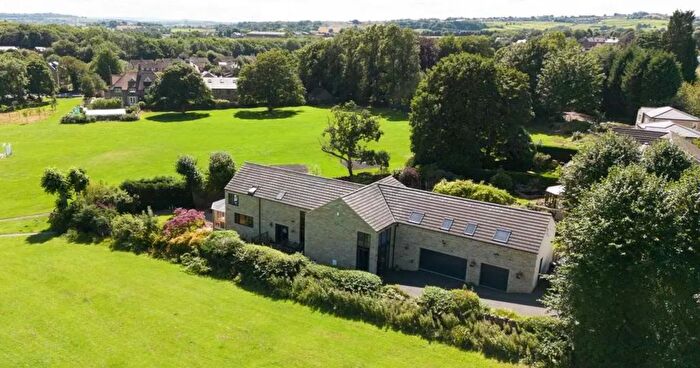 5 Bedroom Detached House For Sale In Leeds Road, Halifax, HX3