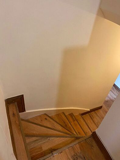 1 Bedroom Flat To Rent In Spacious Bedroom Flat To Let, Kilburn ., NW6