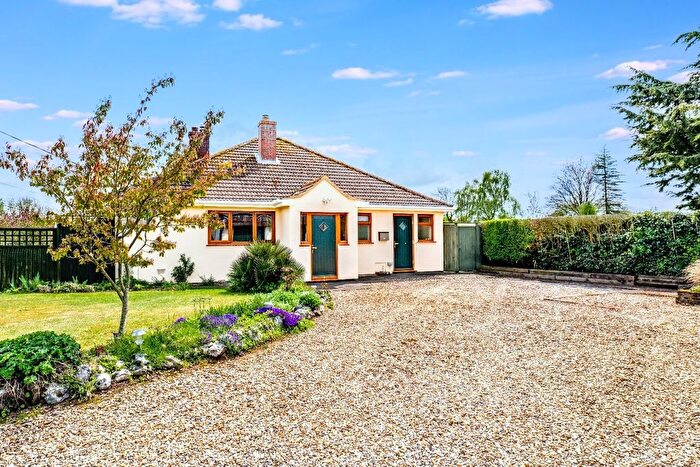 3 Bedroom Detached Bungalow For Sale In School Road, Brisley, NR20