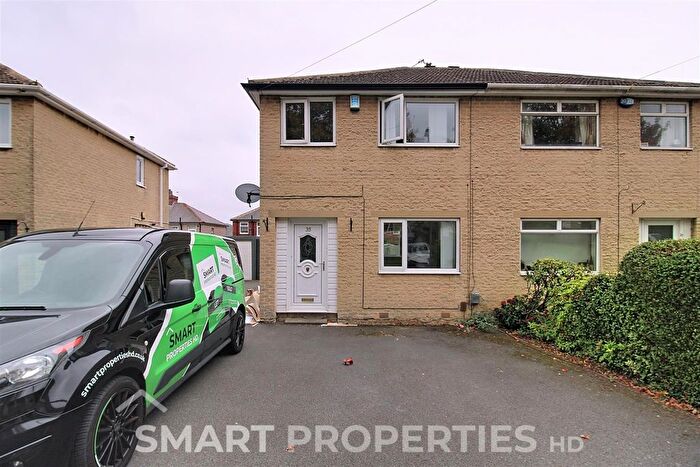 3 Bedroom Property To Rent In Patterdale Drive, Huddersfield, HD5
