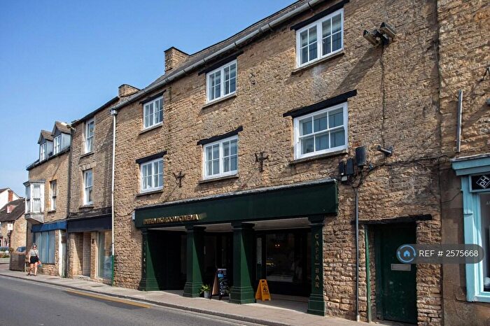1 Bedroom Flat To Rent In High Street, Chipping Norton, OX7