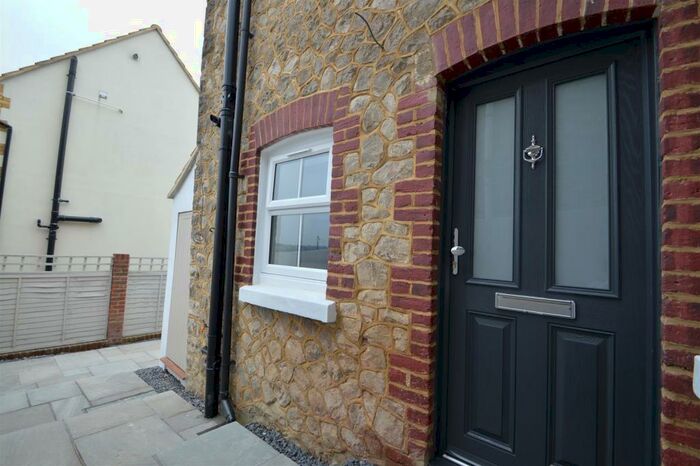 1 Bedroom Semi-Detached House To Rent In Hackney Road, Maidstone, ME16