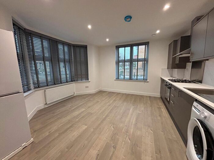 1 Bedroom Apartment To Rent In Rock Avenue, Gillingham, ME7