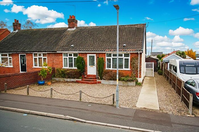2 Bedroom Semi-Detached Bungalow For Sale In Beaumont Road, Costessey, Norwich, NR5