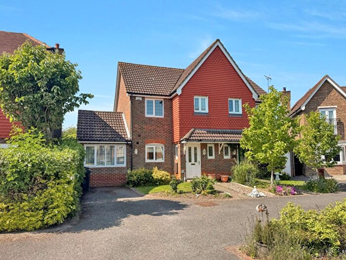 3 Bedroom Semi-Detached House For Sale In Galloway Drive, Kennington, Ashford, TN25