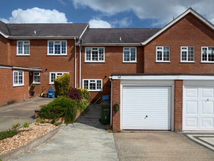 3 Bedroom Terraced House For Sale In Bangor, LL57