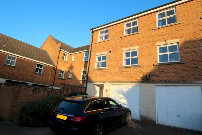 6 Bedroom Property To Rent In Lancelot Road, Stoke Park, Bristol, BS16