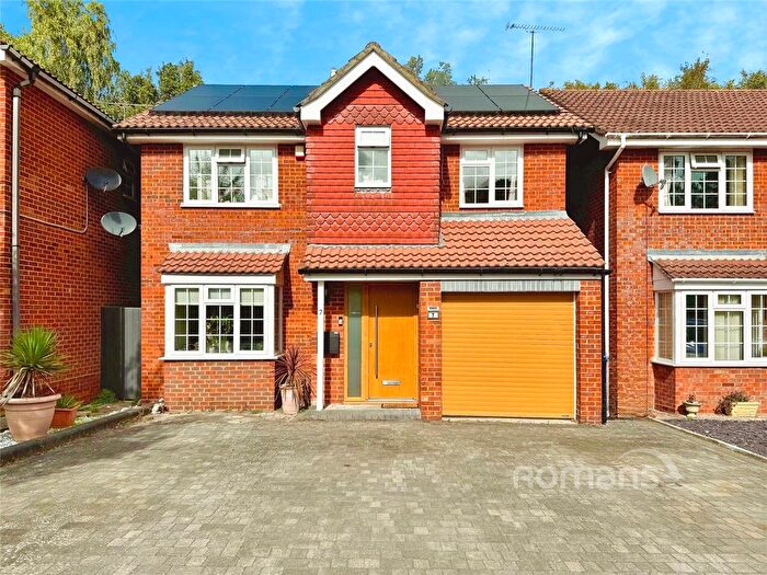 4 Bedroom Detached House For Sale In Peggotty Place, Owlsmoor, Sandhurst, GU47