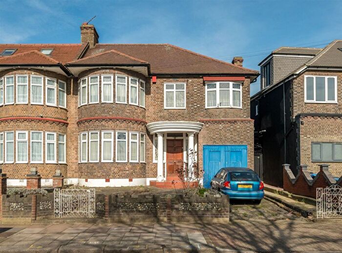 4 Bedroom Detached House For Sale In Donnington Road, London, NW10