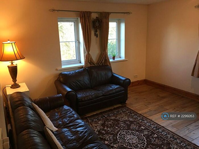 2 Bedroom Flat To Rent In Vicars Bridge Close, Wembley, HA0