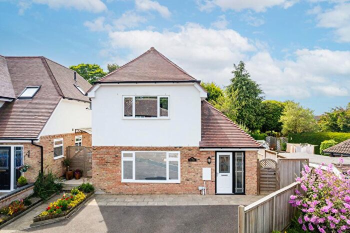 3 Bedroom Detached House For Sale In Tilgate Common, Bletchingley, RH1